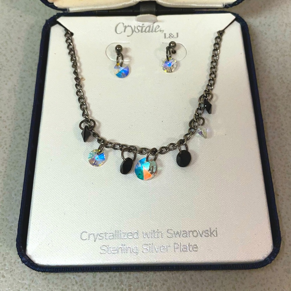 CRYSTALE BY L&J SWAROVSKI Crystallized Sterling Silver Plate Necklace & Earrings